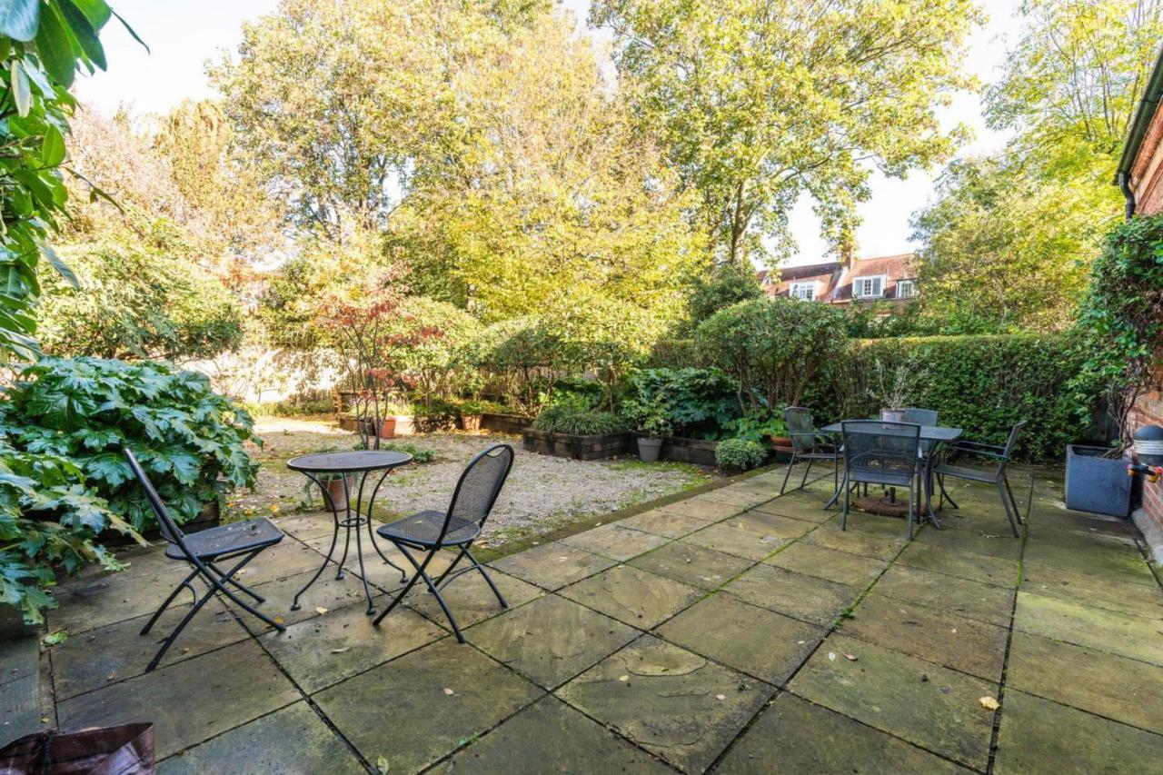 Unique 2 Bedroom Converted Artists Studio *